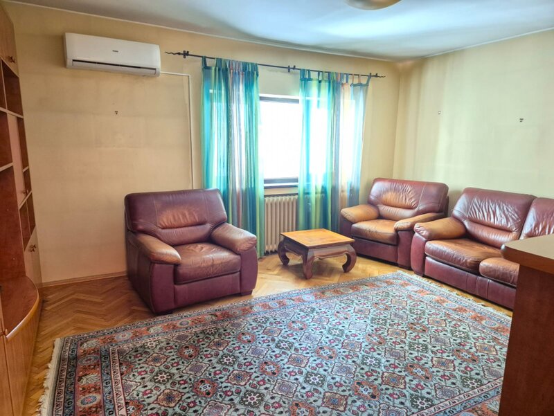 Muncii, bd. Decebal apartament 3 camere pe spate zona linistita